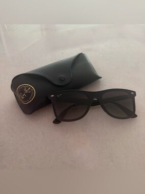 Ray-Ban RB4440N Black Wayfarer Sunglasses w/ Case | Classic Unisex